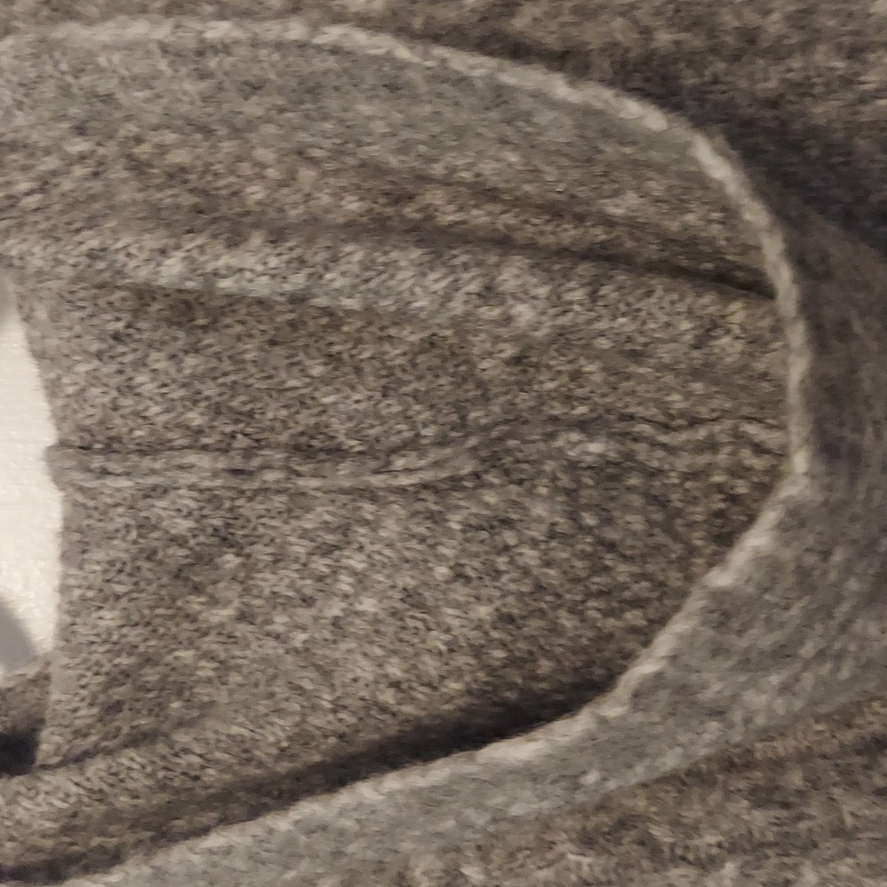 Sweater - Picture 5 of 6